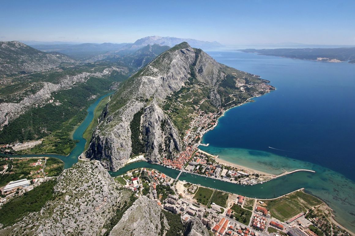 kam-chorvatsko-omis.jpg kam-chorvatsko-omis.jpg